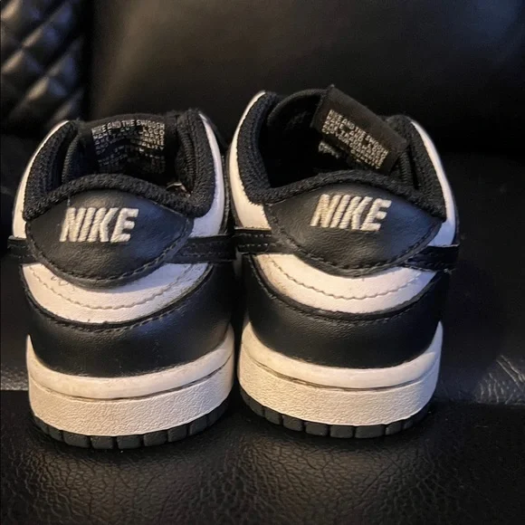 Nike Kids Black and White Sneakers - Picture 4 of 6